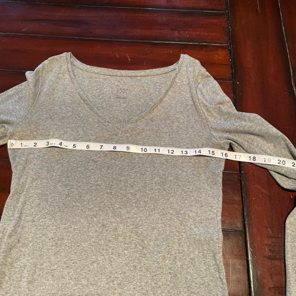 Basic Long Sleeve Shirt - Picture 3 of 4